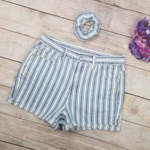 Striped Mom Jean Shorts With Matching Scrunchie